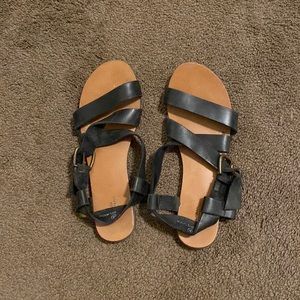 Size 8 black Urban Outfitter Sandals